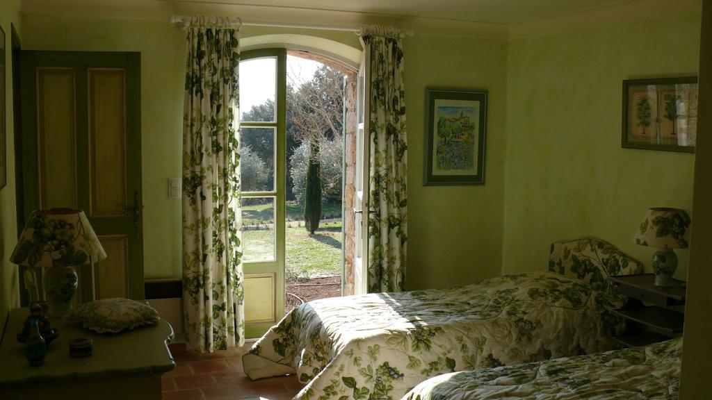 Les Bastides De L'Auviduery Villa Moissac-Bellevue Room photo